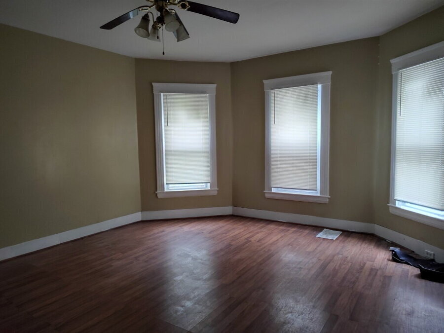 6034 Hillman Ave – photo 2