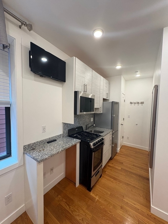 16 5th St unit 7 – photo 1