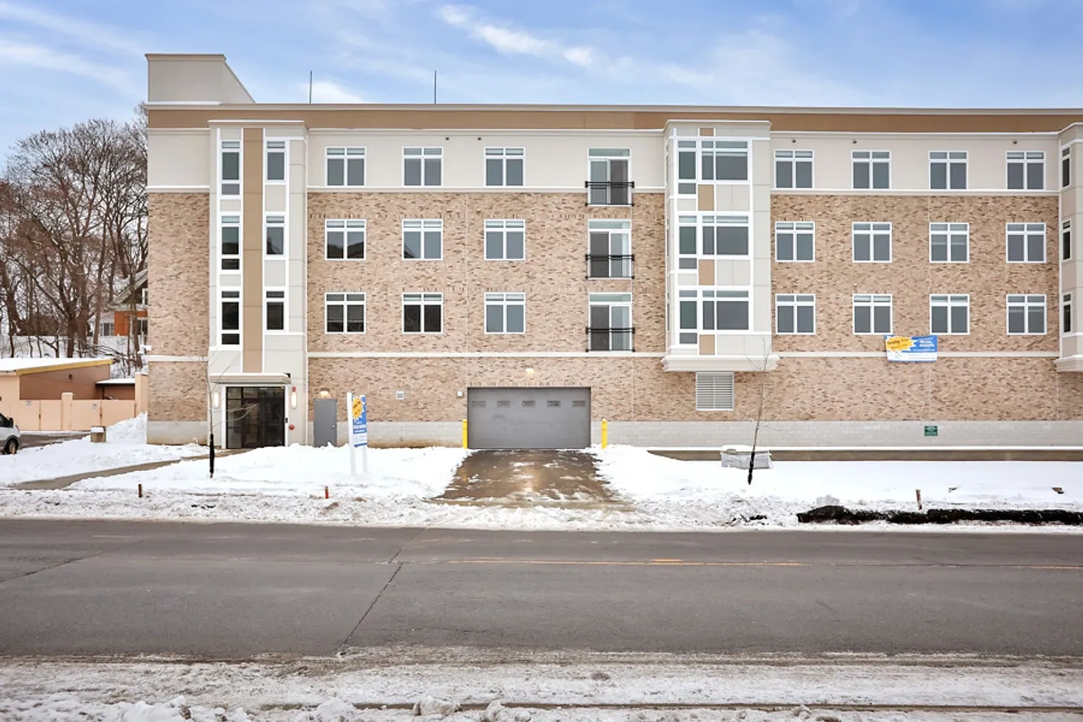 The Reserve on Hackett Apartments – photo 3