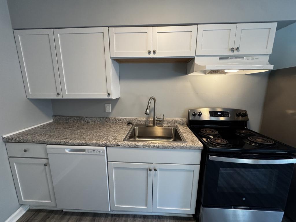 2085 Cosmos Dr – photo 2