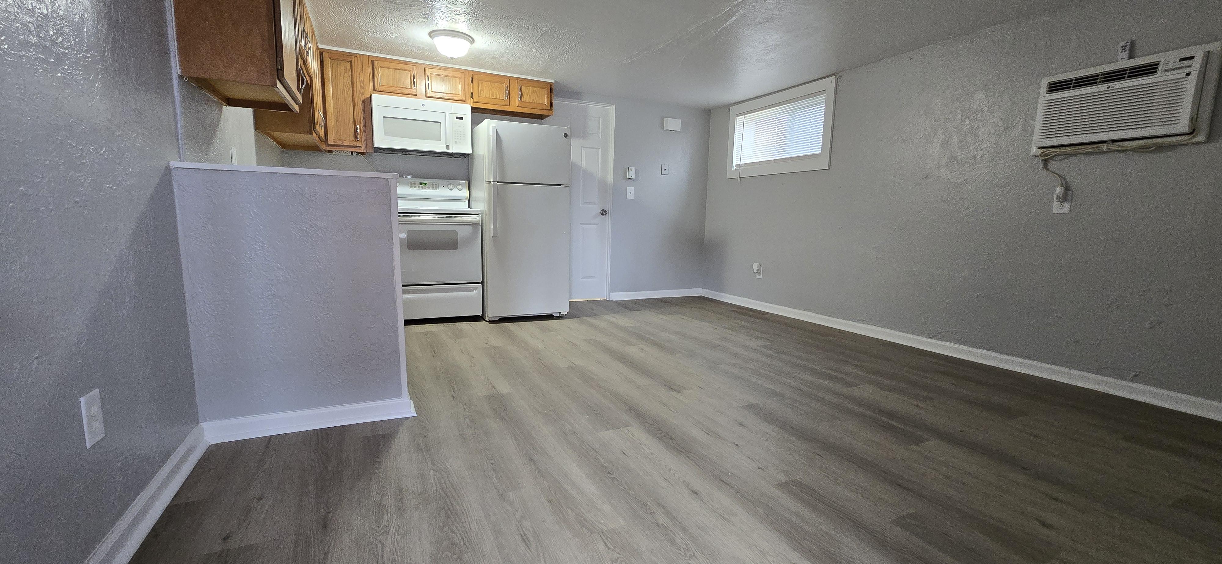 408 1st St unit 3 – photo 2