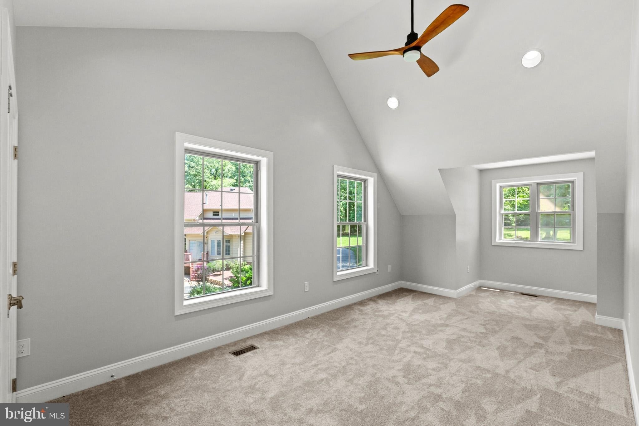 9175 Dubois Rd – photo 4