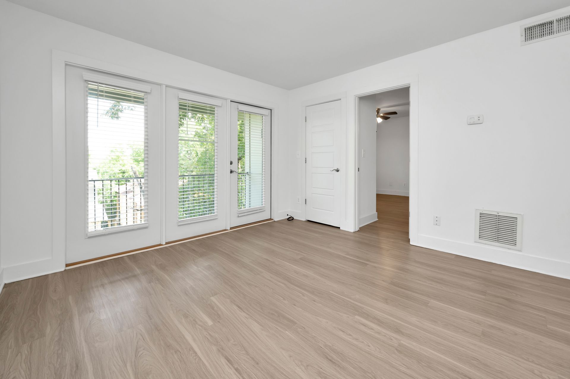 Towncrest Apartments – photo 5