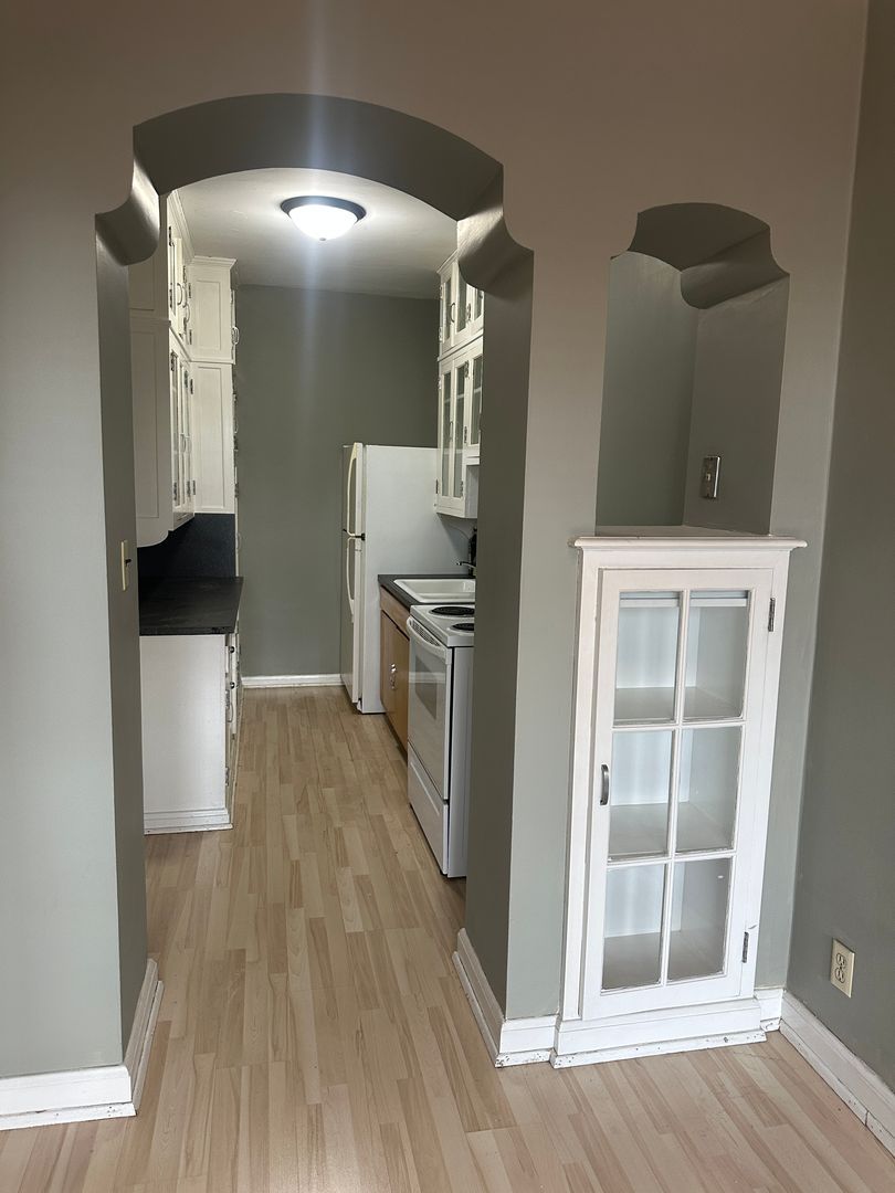 654 4th Ave N unit 402 – photo 4