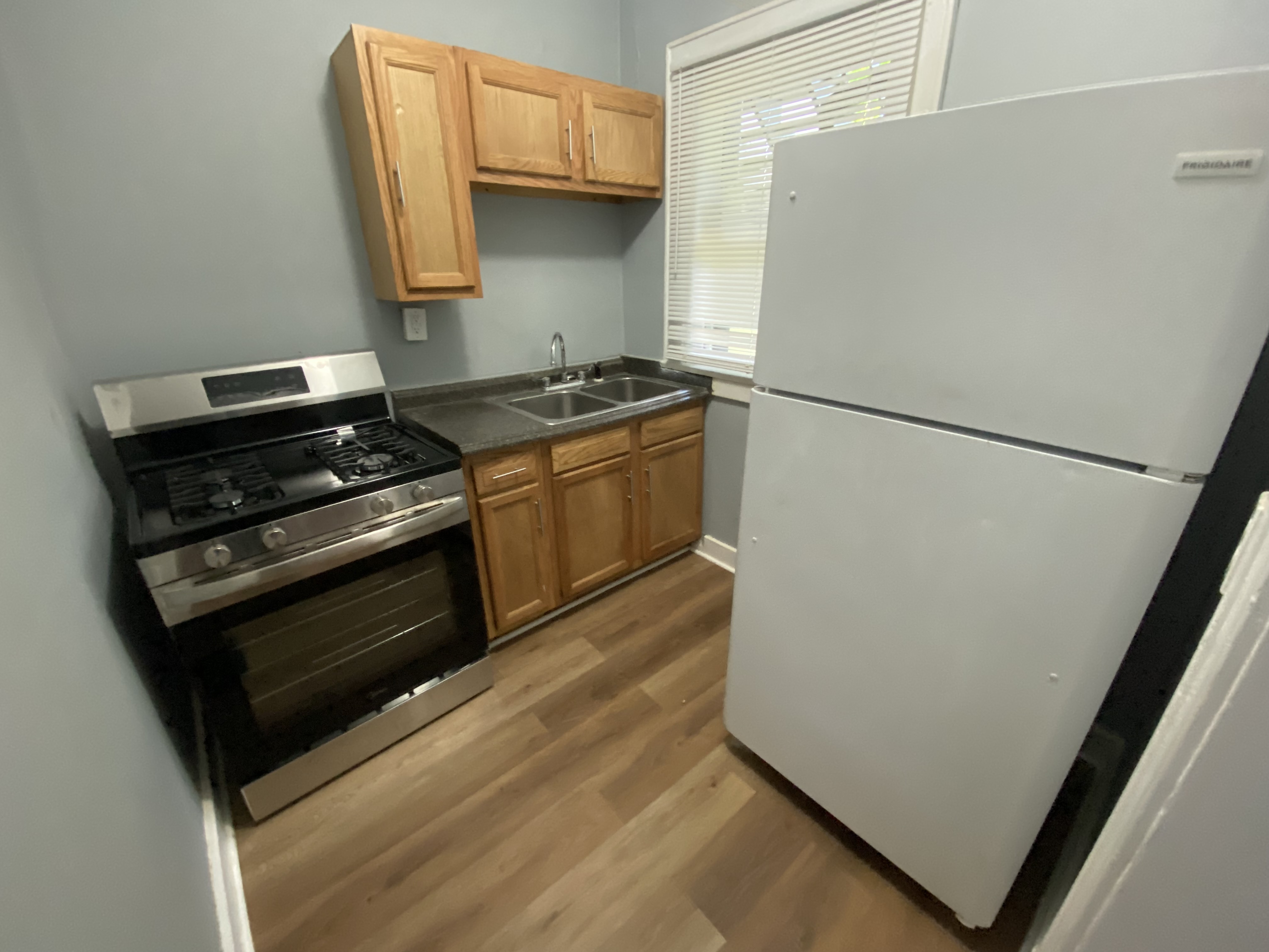 305 W Whitney Ave – photo 3