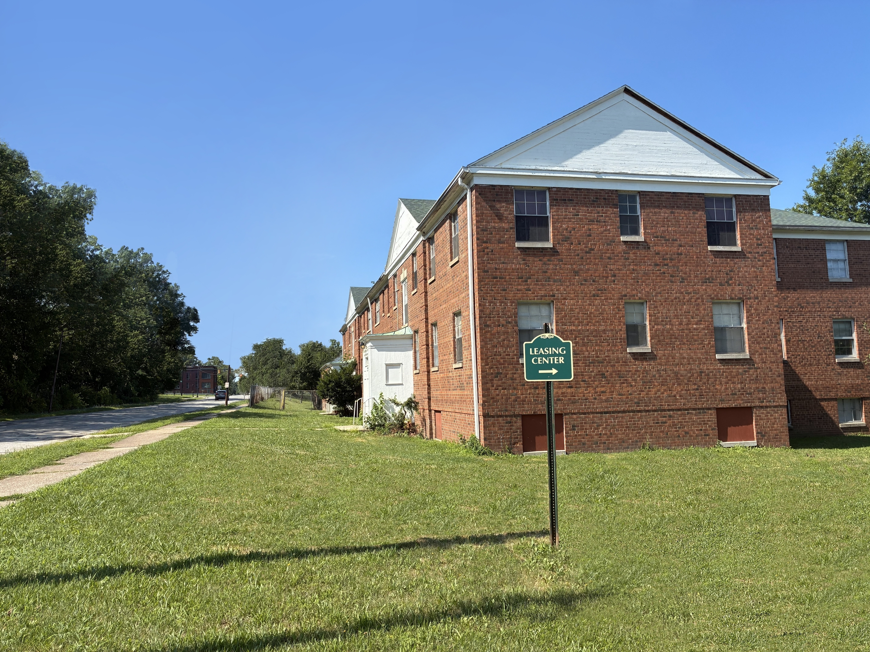 1876 Forest Hills Blvd unit BLVD-4 – photo 4