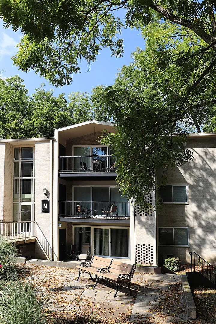 Wynnewood Park Apartments – photo 2