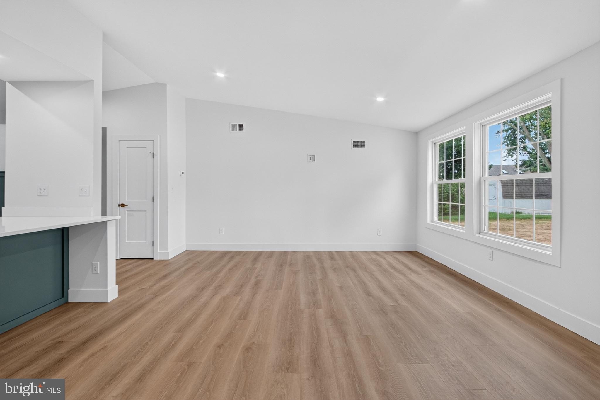45 Tiffany Dr – photo 2