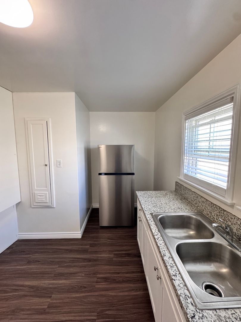 739 E Willow St unit 741C – photo 5