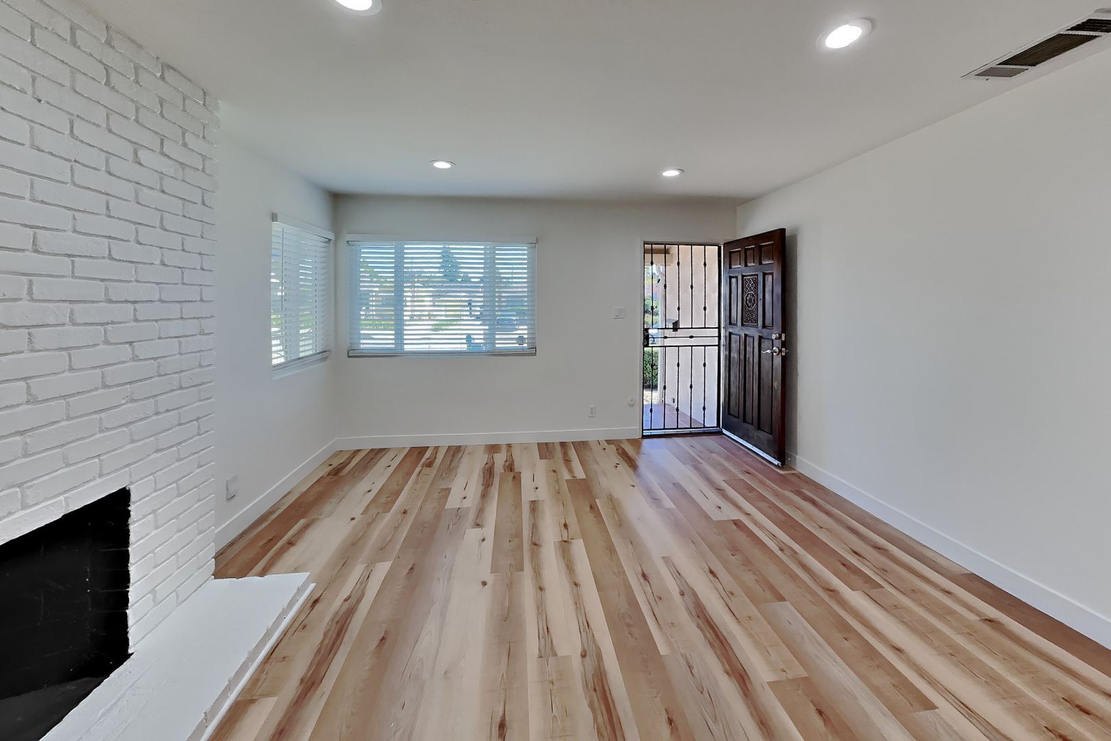 930 Dolores Ave unit #1 – photo 3
