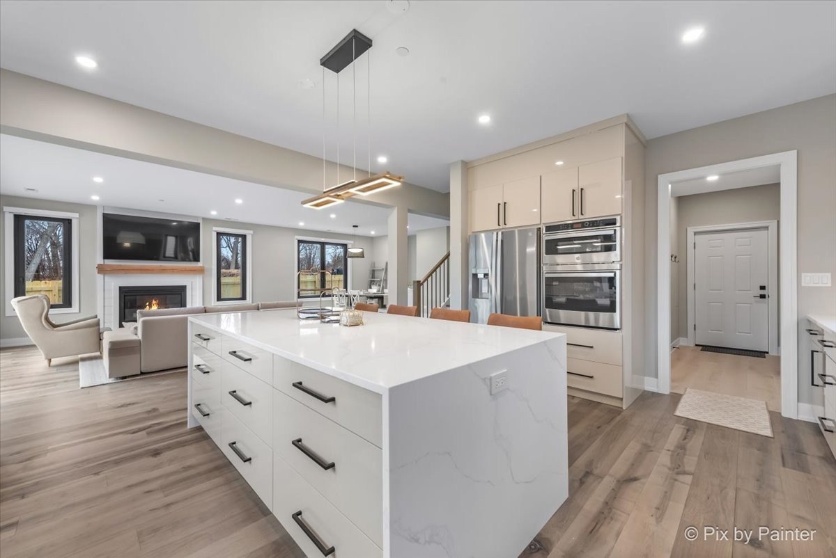 148 Oak St – photo 5
