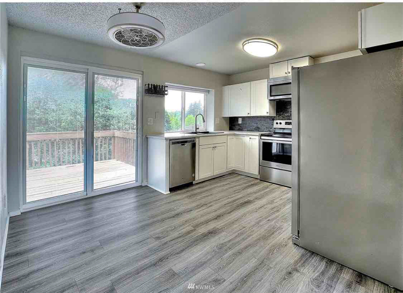 1743 Lafayette St S – photo 3