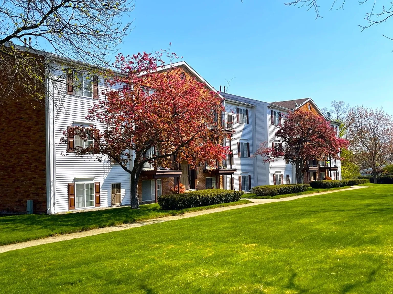 Walnut Creek Apartments – photo 3