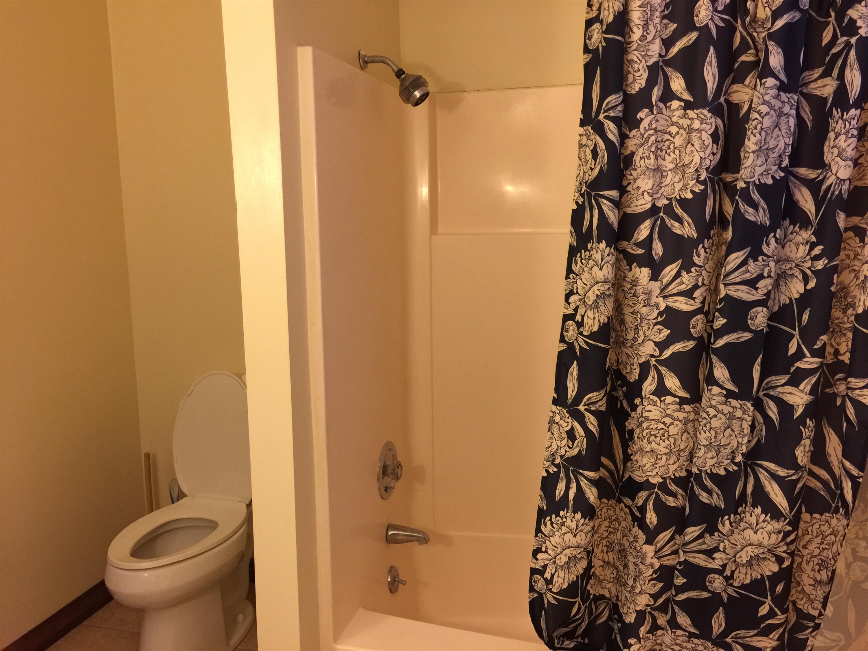 637 10th Ave – photo 1