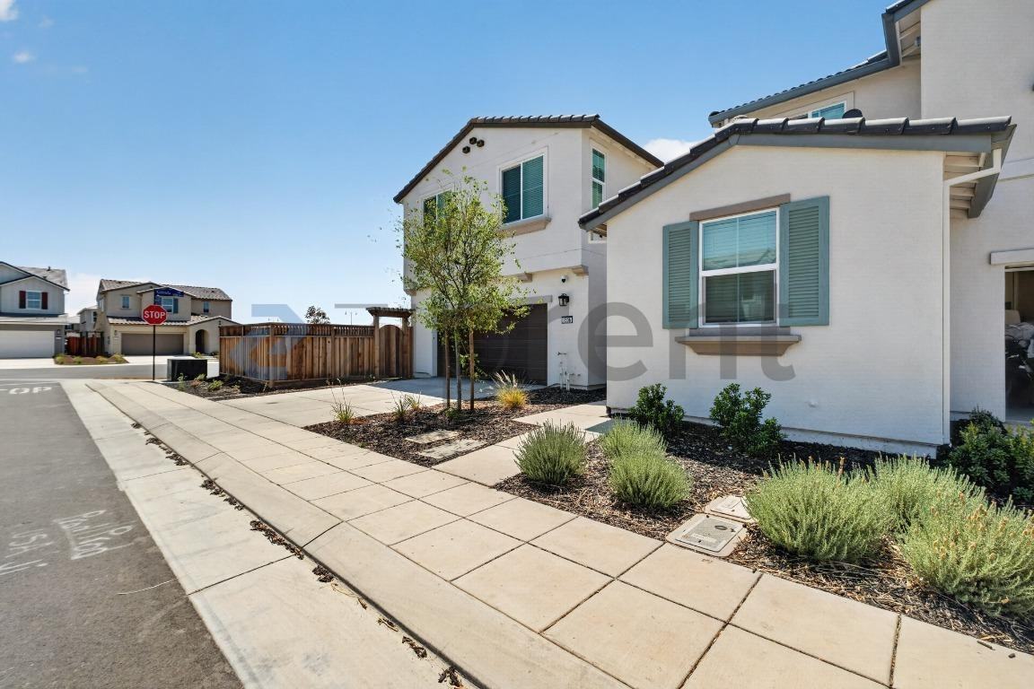 1518 N Central Pkwy unit ADU – photo 3