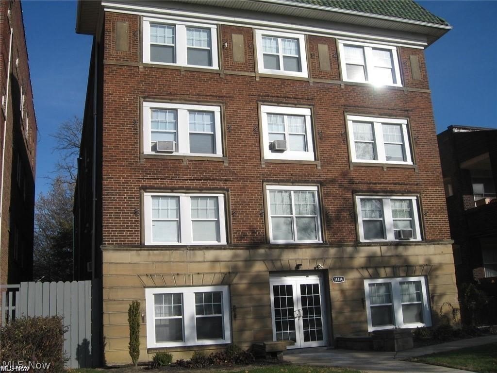 14814 Clifton Blvd #201 – photo 1