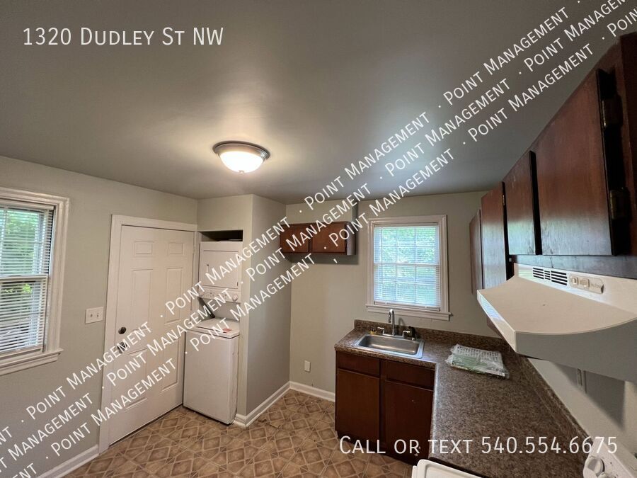 1320 Dudley St NW – photo 2
