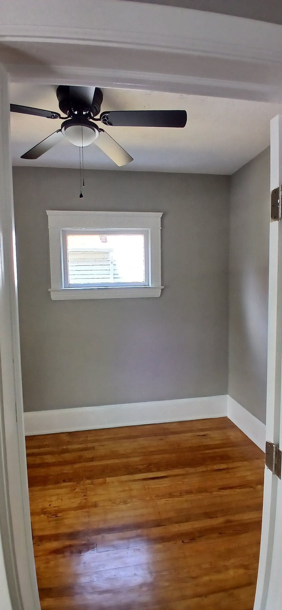 4210 Robert Ave unit Downstairs – photo 3