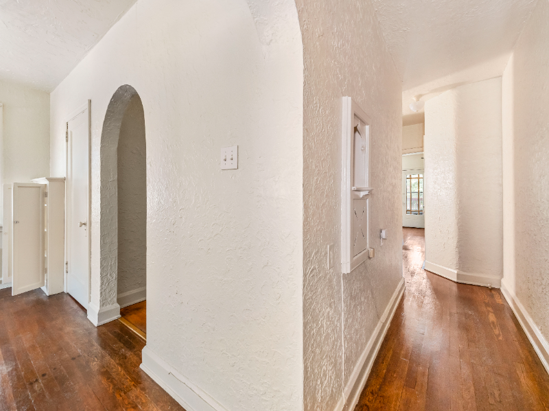 5556 Covode St unit 4 – photo 4