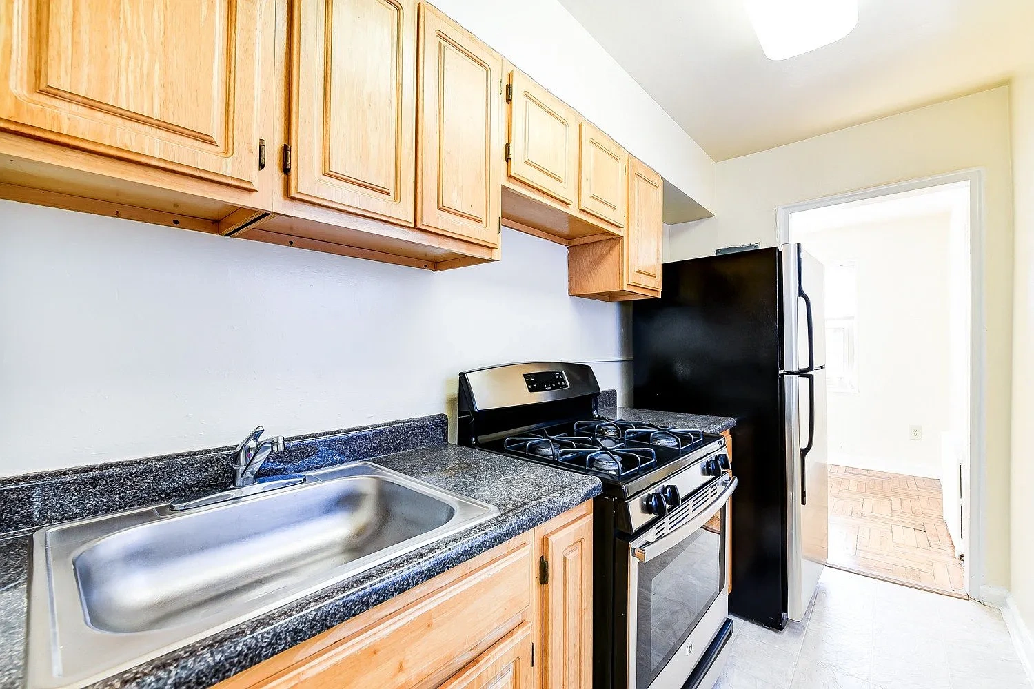 Richman Apartments – photo 4
