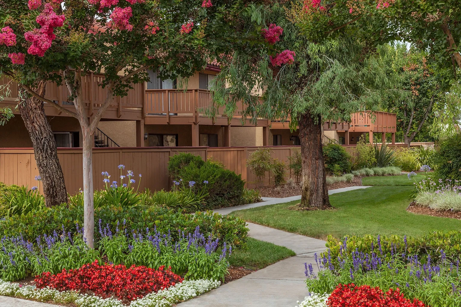 Red Oak Villas Apartments – photo 4