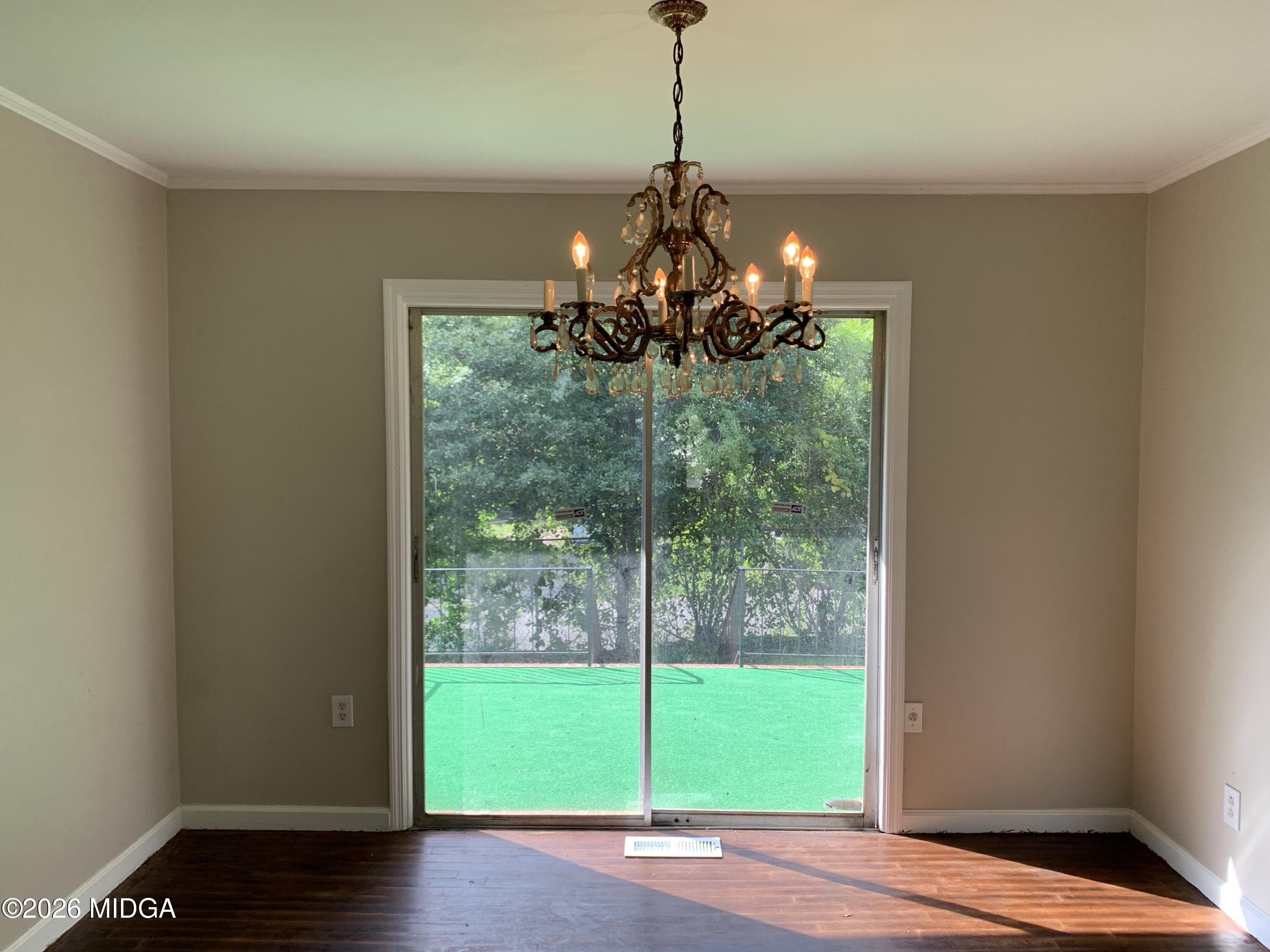 3240 Commodore Dr – photo 5