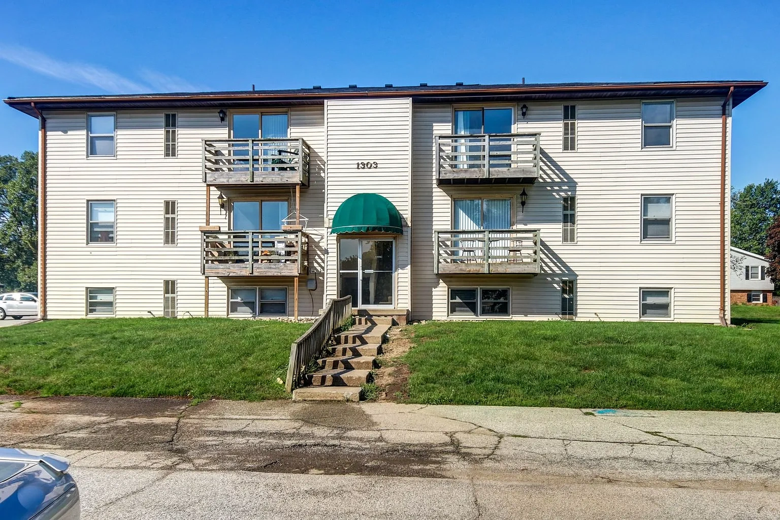 Lakewood Terrace Apartments – photo 2