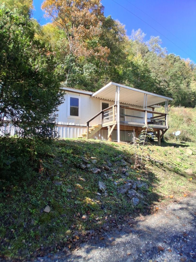 462 Tunnel Mountain Rd – photo 3
