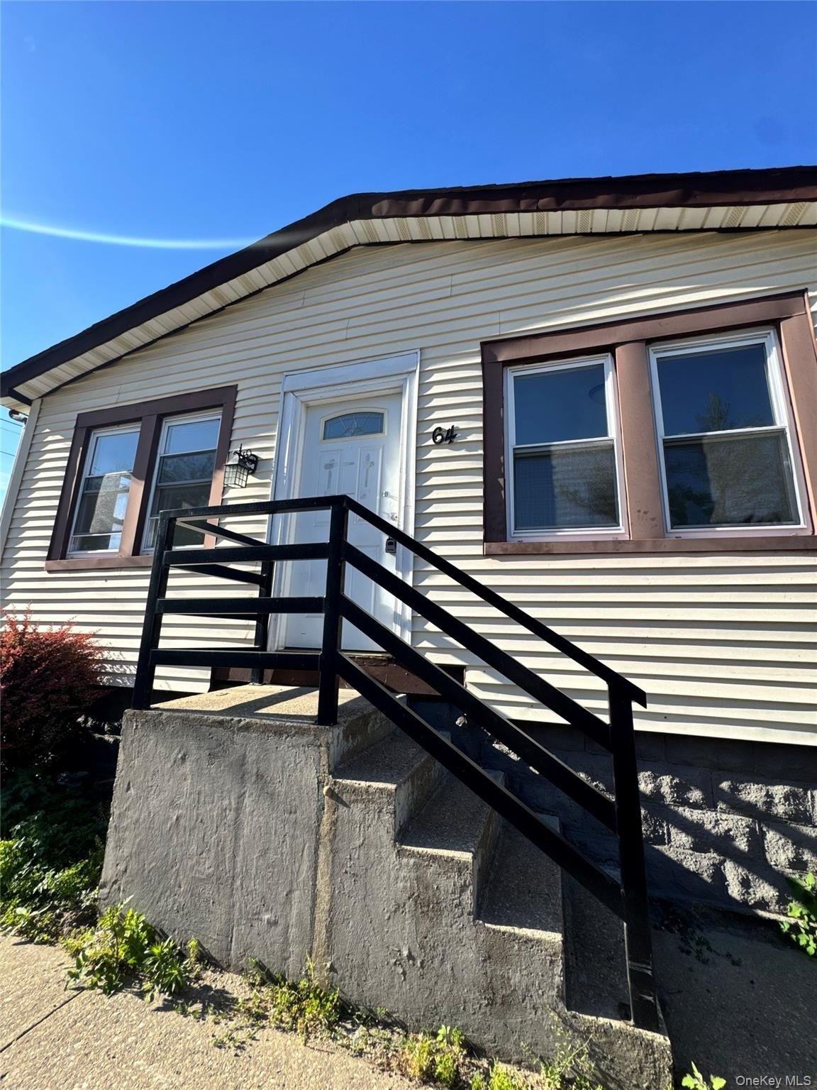 64 Sprague Ave #WHOLE – photo 2