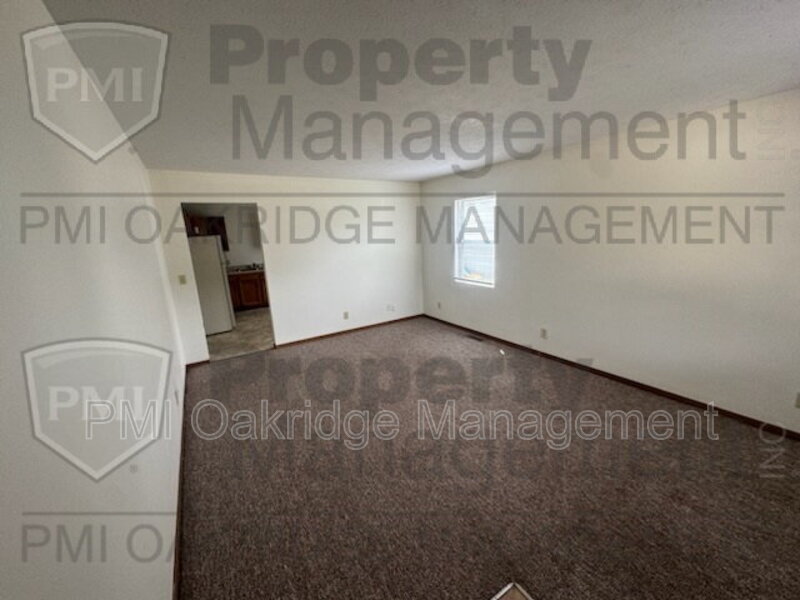 713 Country Side Ln – photo 2