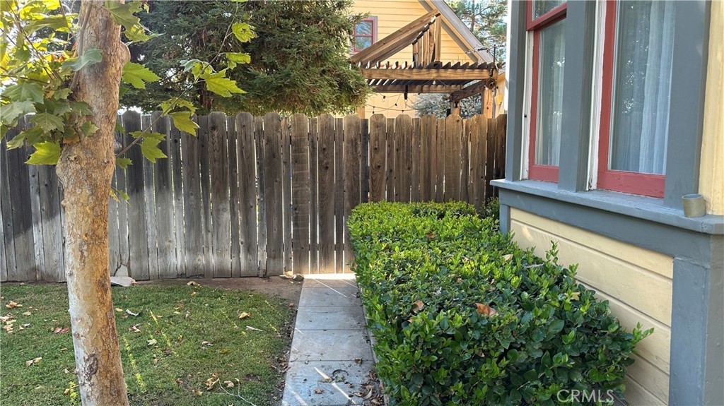 927 6th St – photo 5