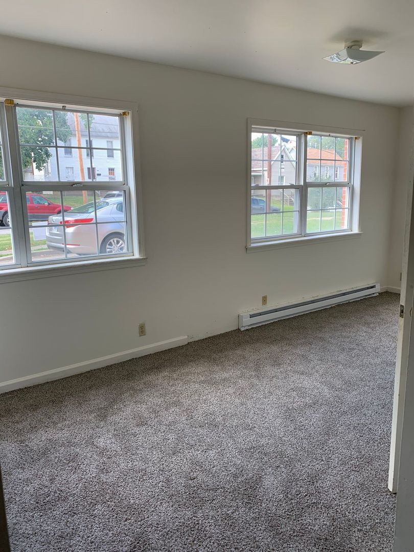 507 S Ash St unit 2 – photo 4