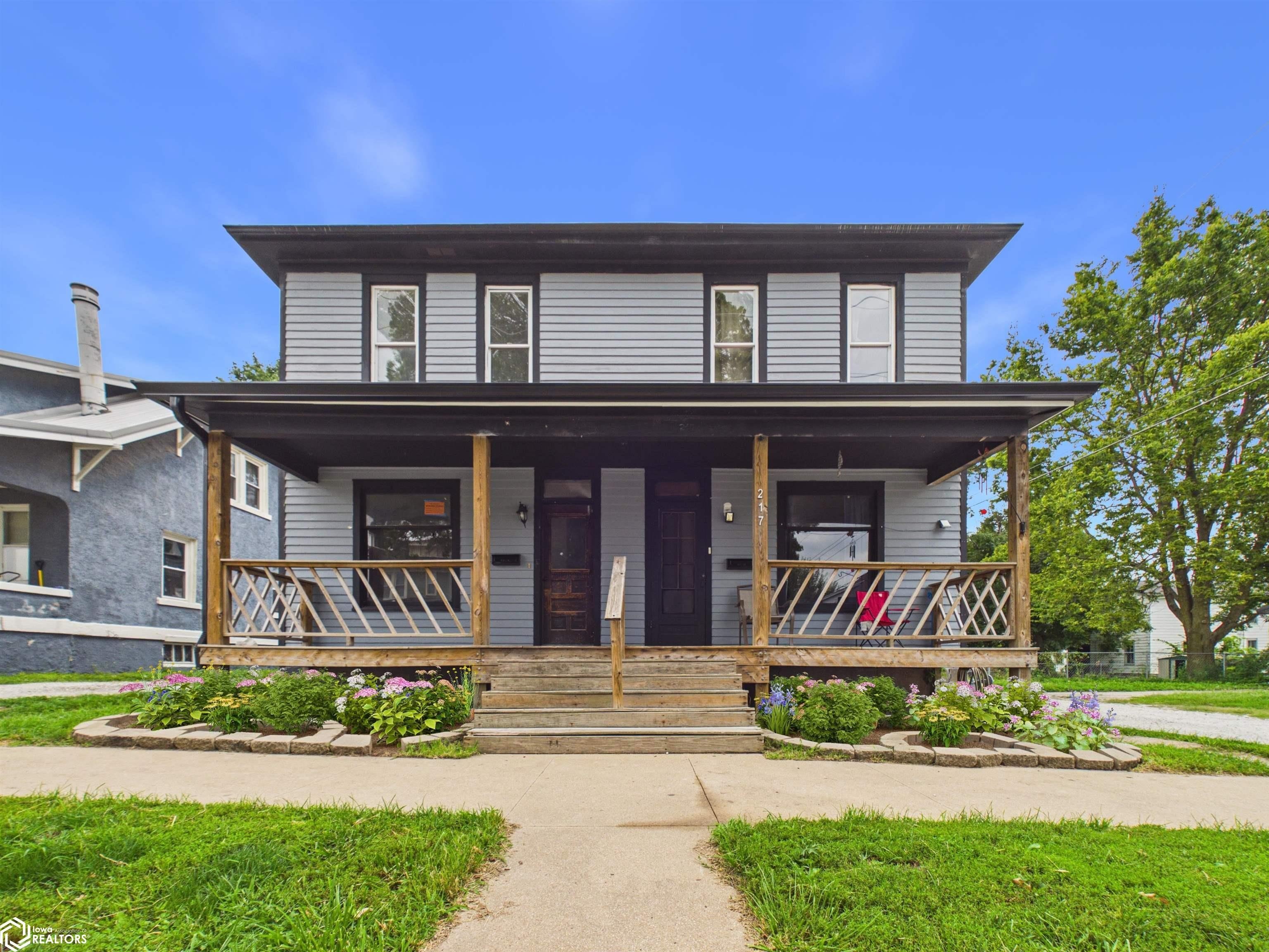 219 N 14th St – photo 1