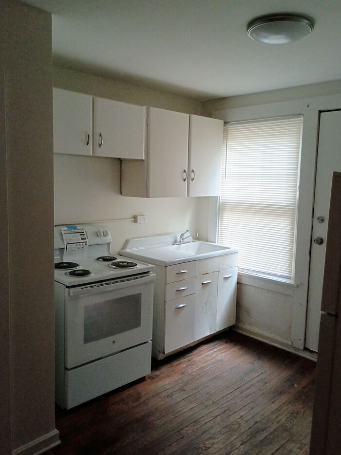 10205 Madison Ave unit 6 – photo 1