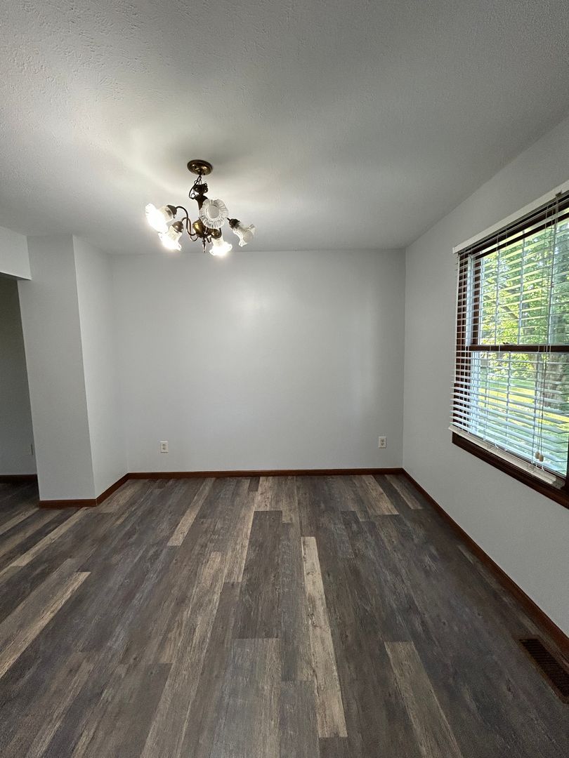 8659 Groveside Dr – photo 4