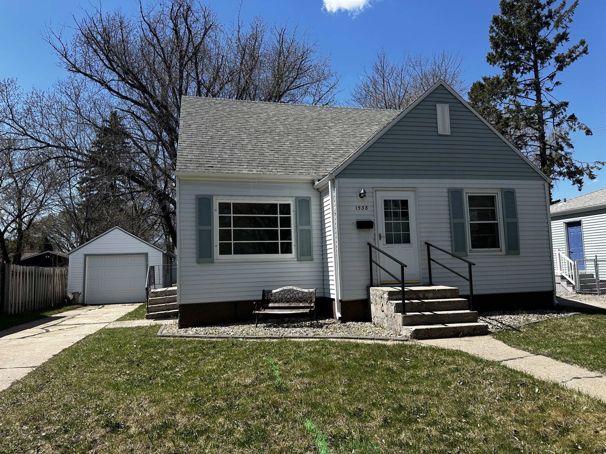 1538 10th St N – photo 1