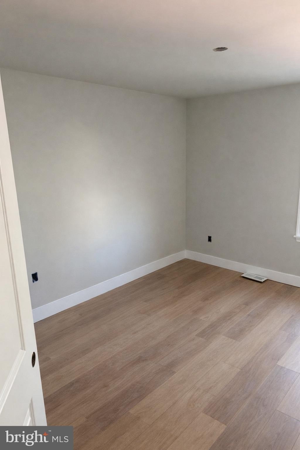 166 East Ave #A – photo 3