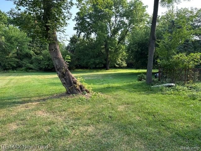 4510 W Maple Rd – photo 2