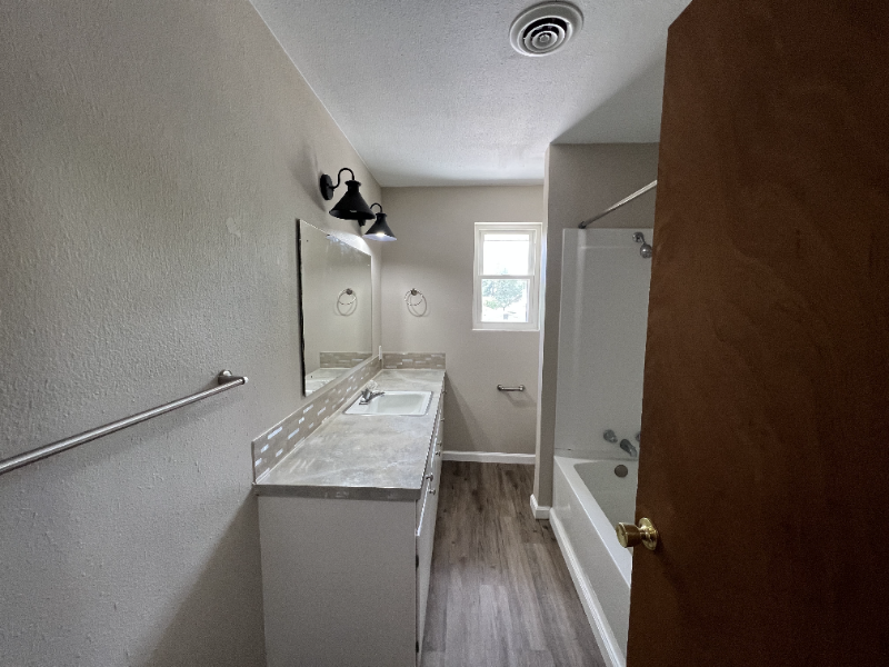 618 N Ohio St – photo 4