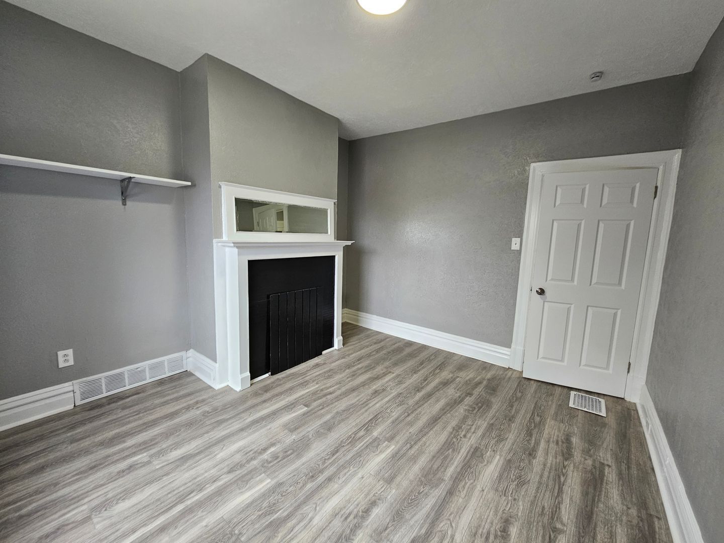 1609 Methyl St unit 2 – photo 4