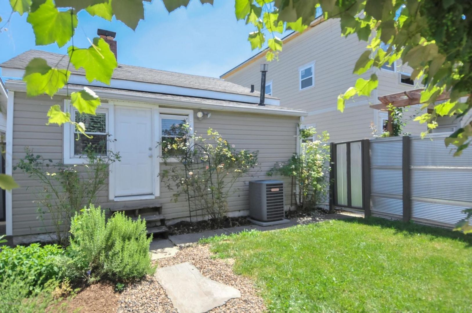 2226 S Shelby St – photo 2