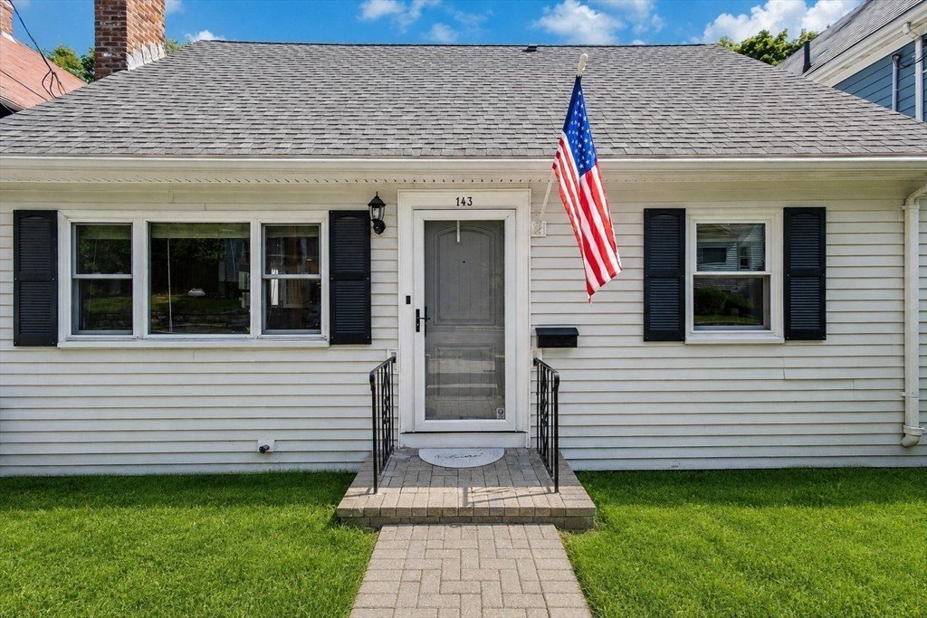 143 Perham St – photo 5