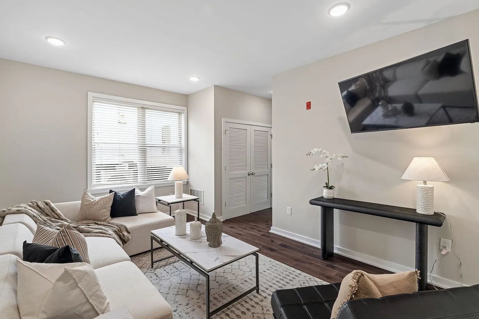 Summit House – photo 3
