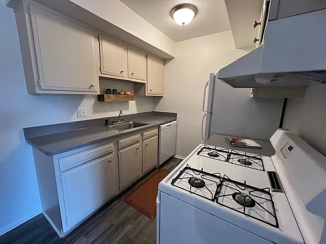 Lexington Manor Apartments – Floor plan