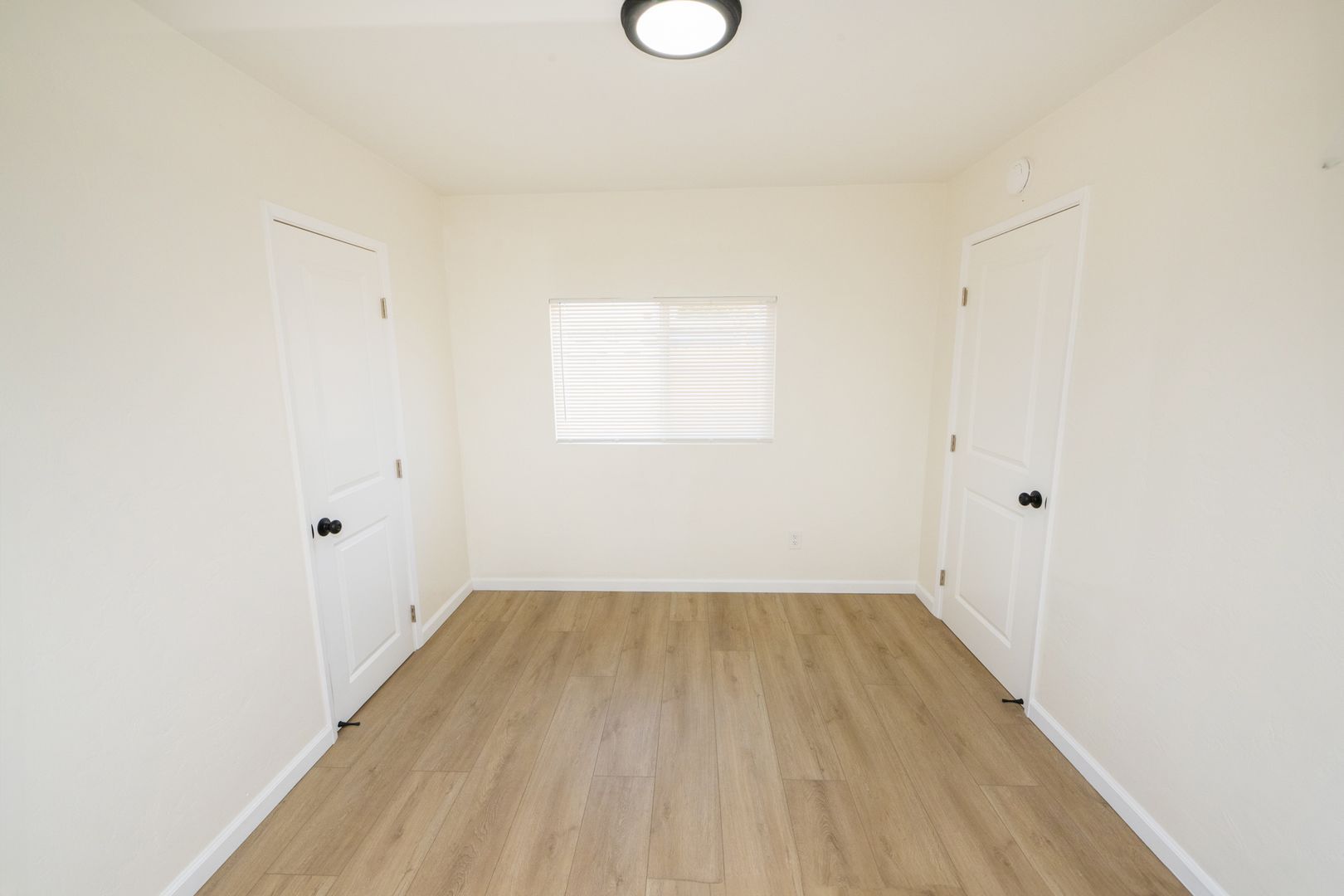 1053 Florence St – photo 3