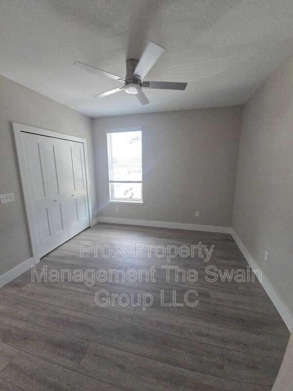 701 Bates Ave SW unit 201 – photo 4