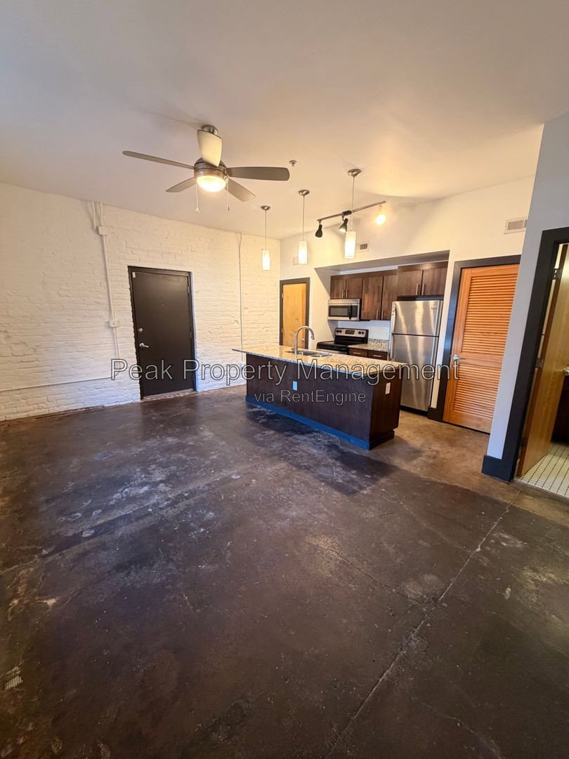 5 W Marshall St unit 101 – photo 1