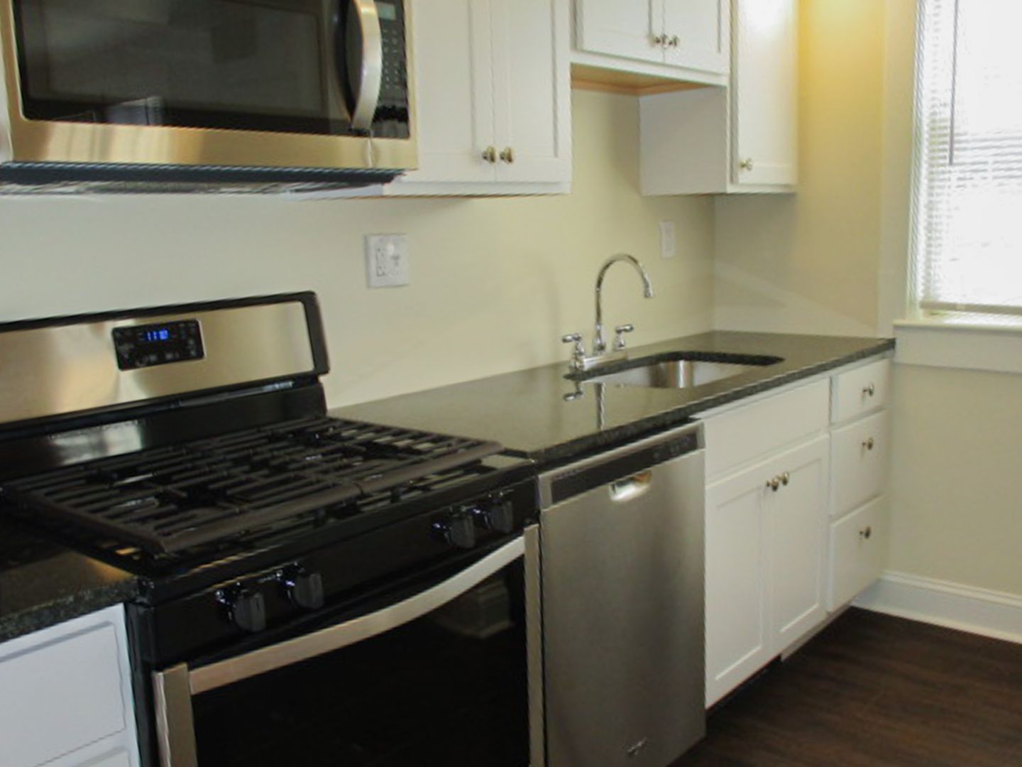 101 S Linwood Ave unit 2 – photo 2