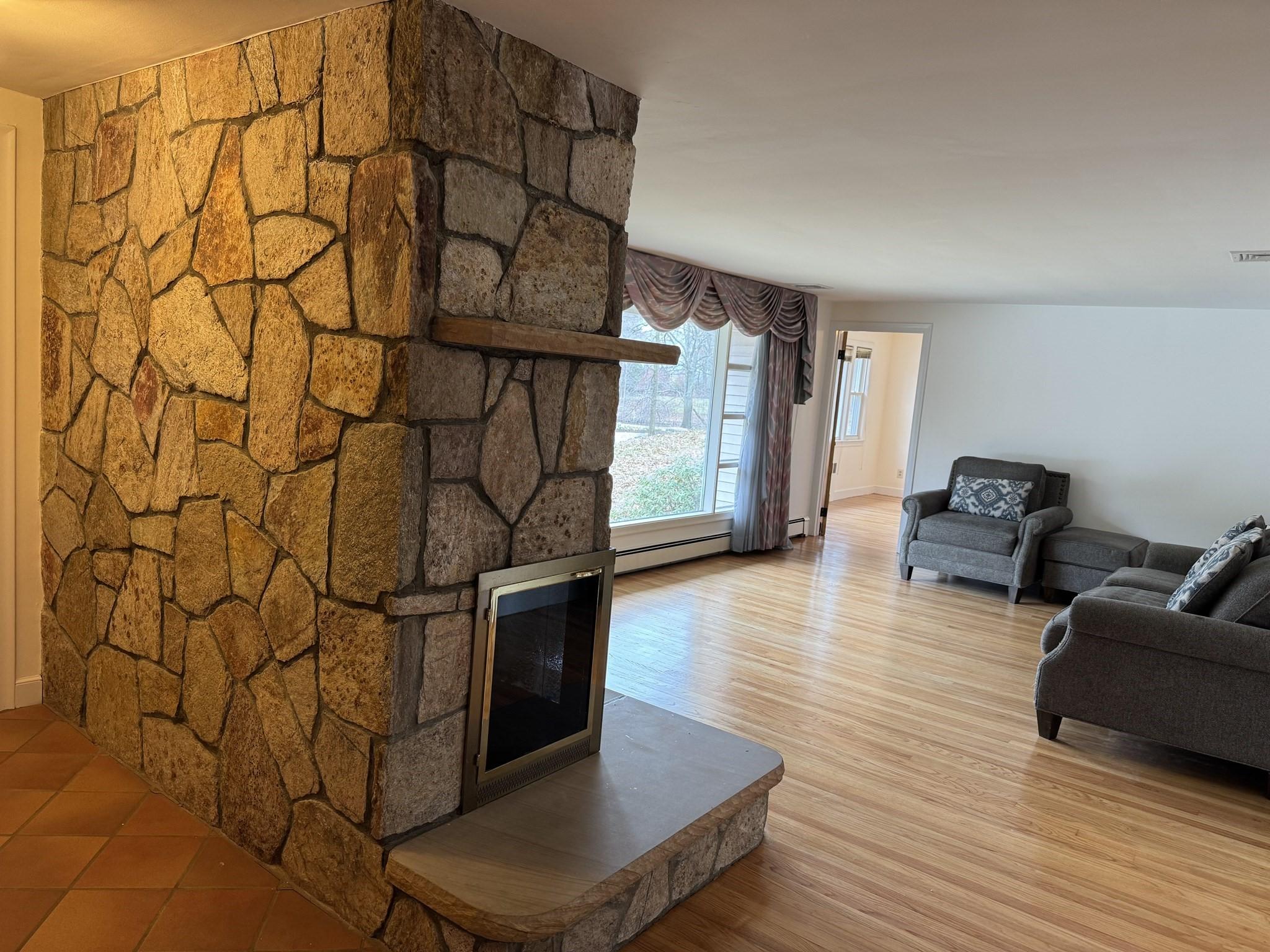 174 Forest St – photo 2