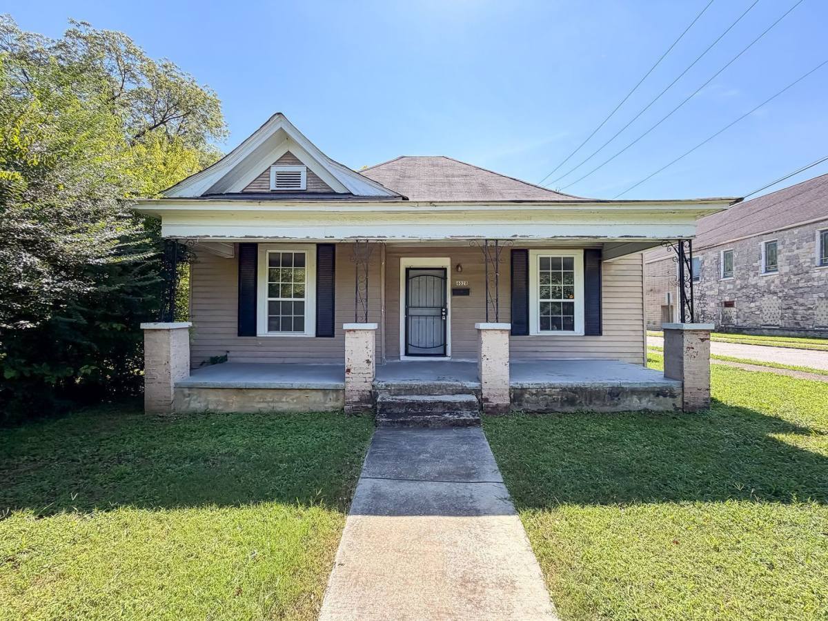 4028 Highland Ave – photo 1